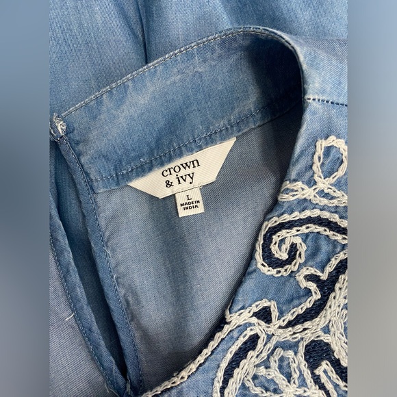 Crown & ivy boho top w embroidered embellishments Boho hippie resortwear large. - Picture 6 of 7